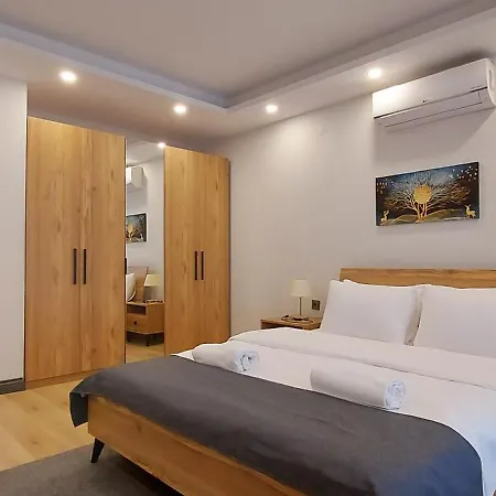 New Flat&large Living Space 2-2 Near By Lara Apartament *