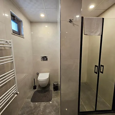 Daire New Flat&large Living Space 2-2 Near By Lara *