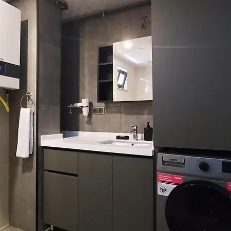 New Flat&large Living Space 2-2 Near By Lara Daire