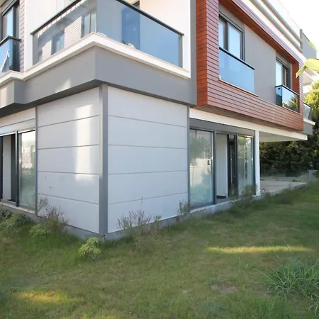 Daire New Flat&large Living Space 2-2 Near By Lara